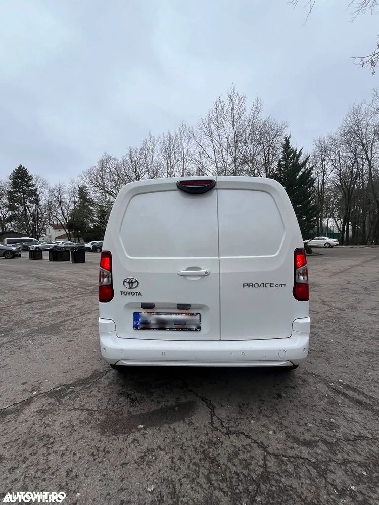 Toyota Proace 1.5 D-4D L1 Lounge - 6