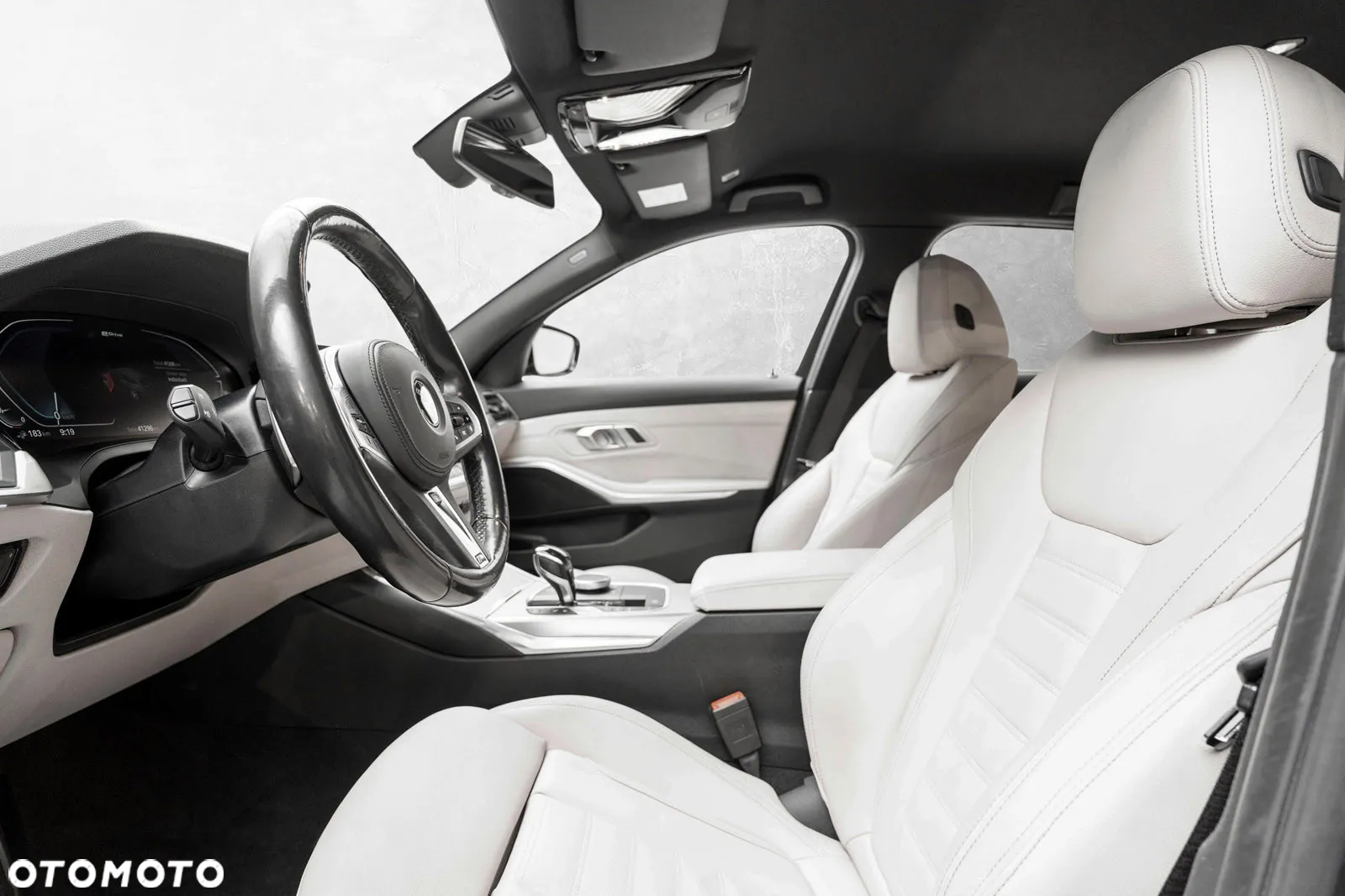 BMW Seria 3 330e Touring xDrive M Sport - 17