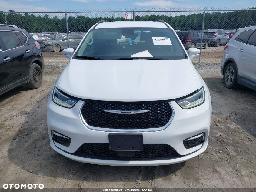 Chrysler Pacifica - 1