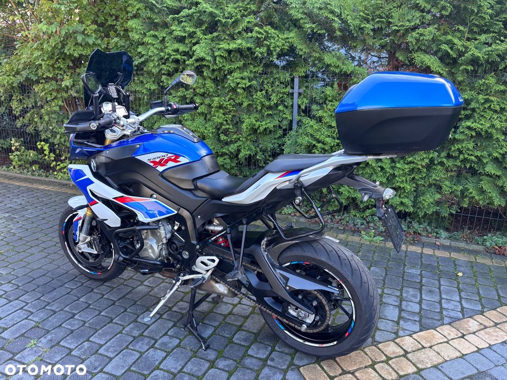 BMW XR - 12