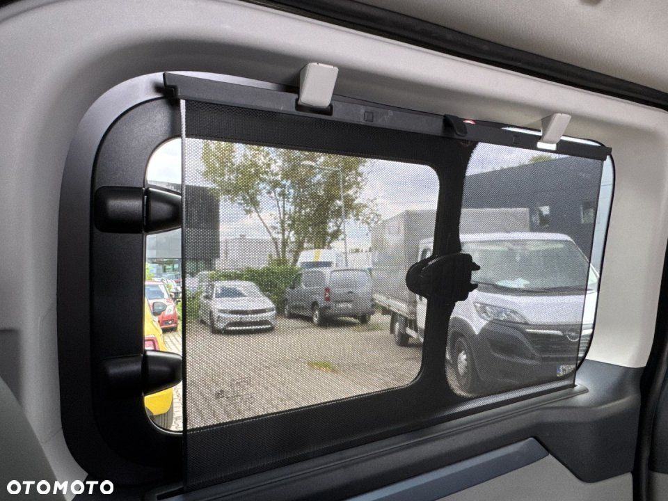 Ford Tourneo Custom - 27