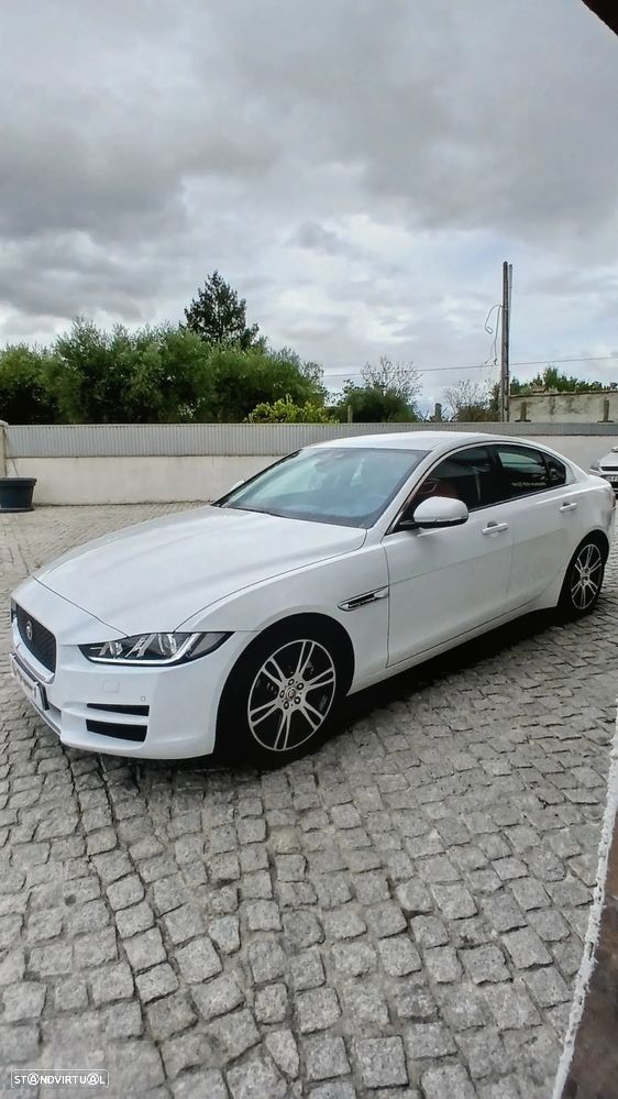 Jaguar XE 2.0 D Prestige Aut. - 5