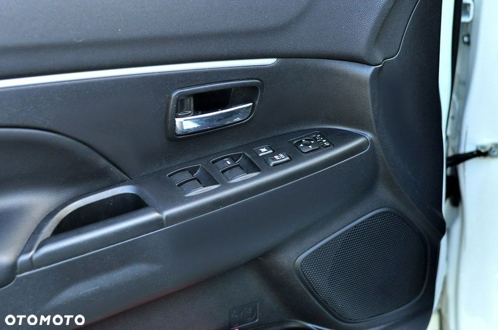 Mitsubishi ASX - 15