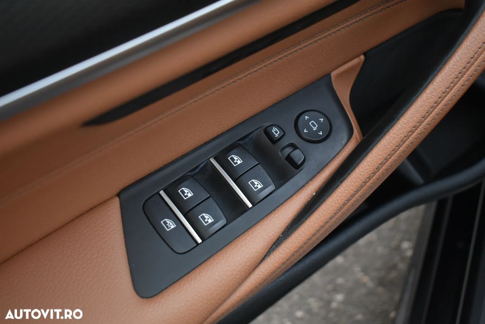 BMW Seria 5 530i xDrive AT MHEV - 14