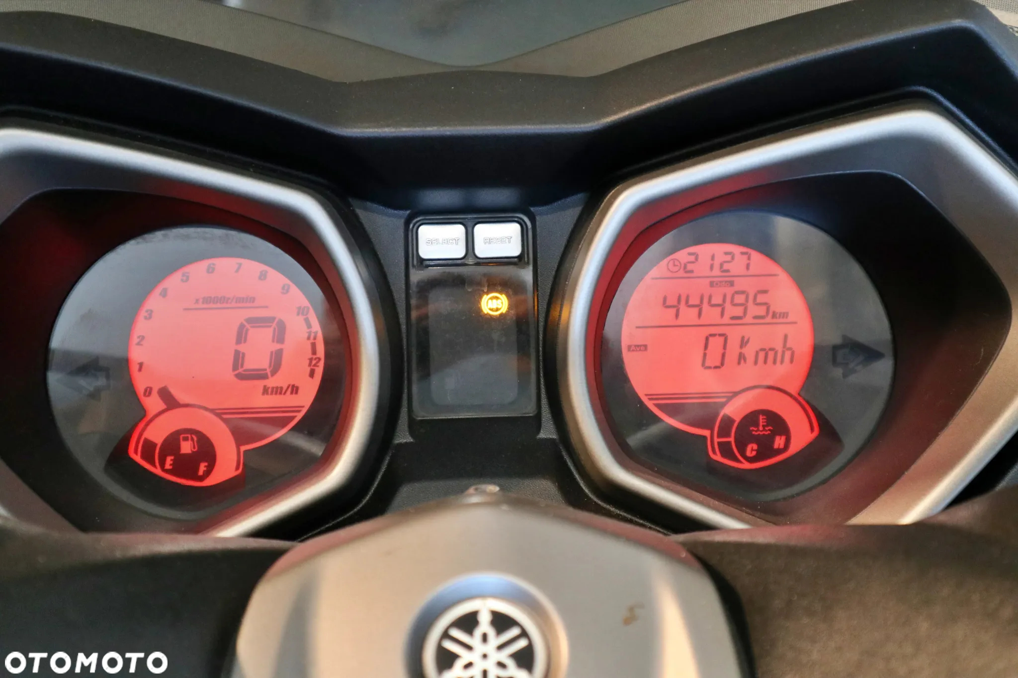 Yamaha X-max - 9