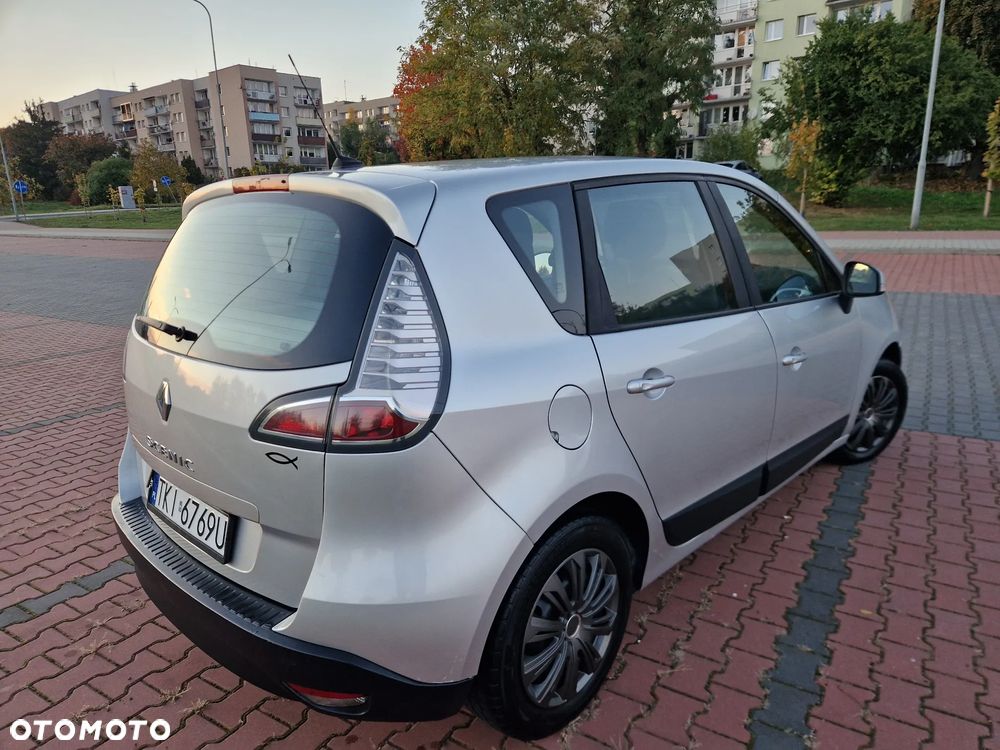 Renault Scenic 2012 photo 3