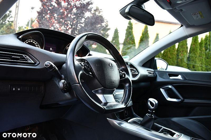 Peugeot 308 BlueHDi 150 Stop & Start Allure - 11