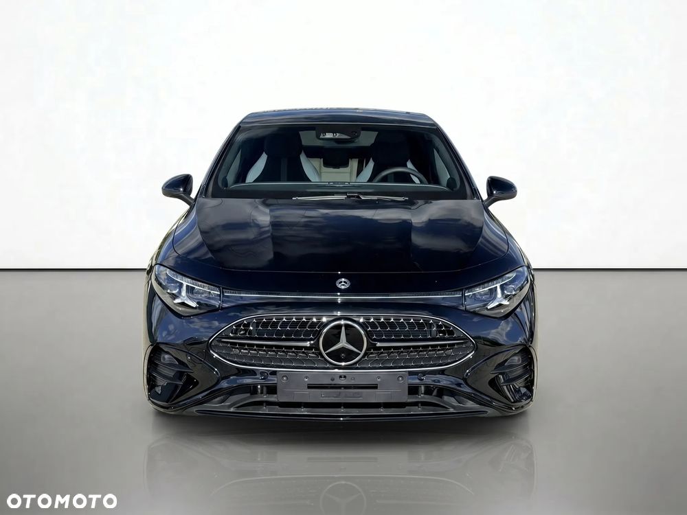 Mercedes-Benz CLA - 4