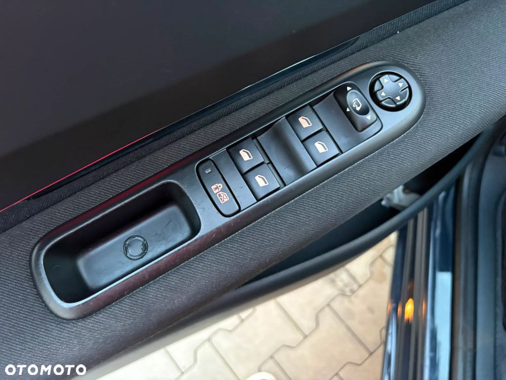 Peugeot 5008 e-HDI FAP 110 EGS6 Stop&Start Active - 23