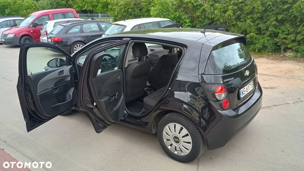 Chevrolet Aveo 1.4 16V LT - 11