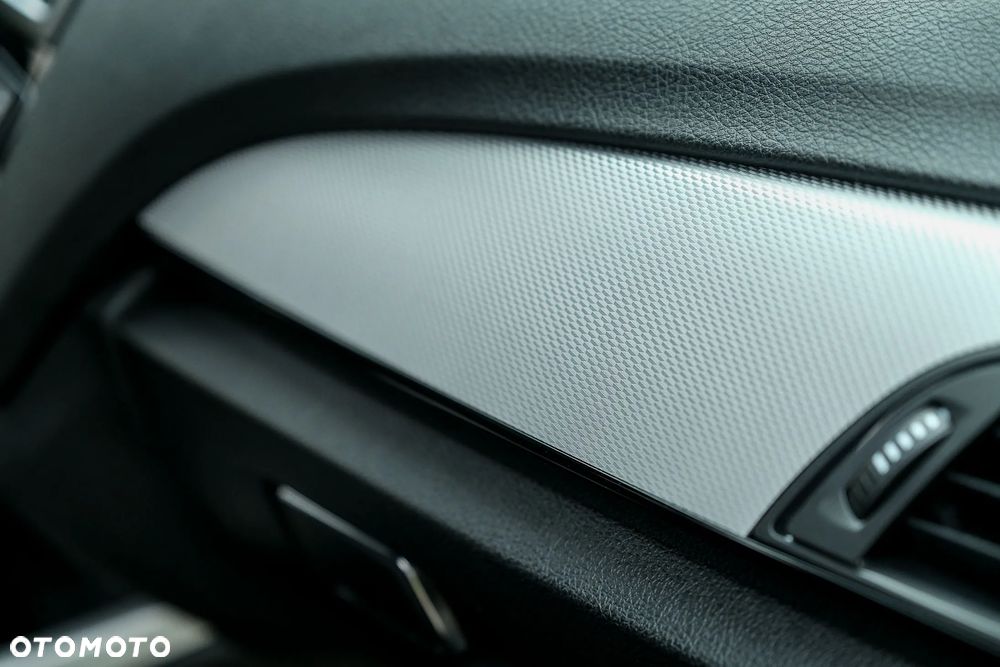 BMW Seria 1 120i M Sport - 30