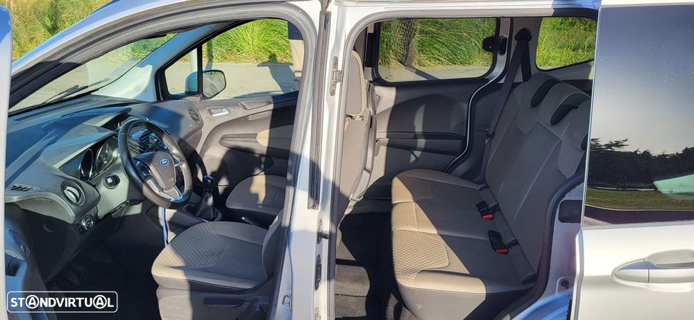 Ford Tourneo Courier 1.0 EcoBoost Titanium - 10
