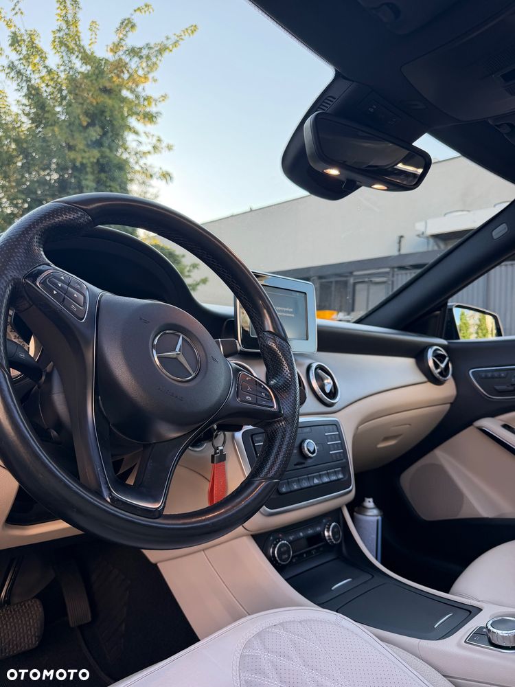 Mercedes-Benz CLA 250 Sport 7G-DCT - 13