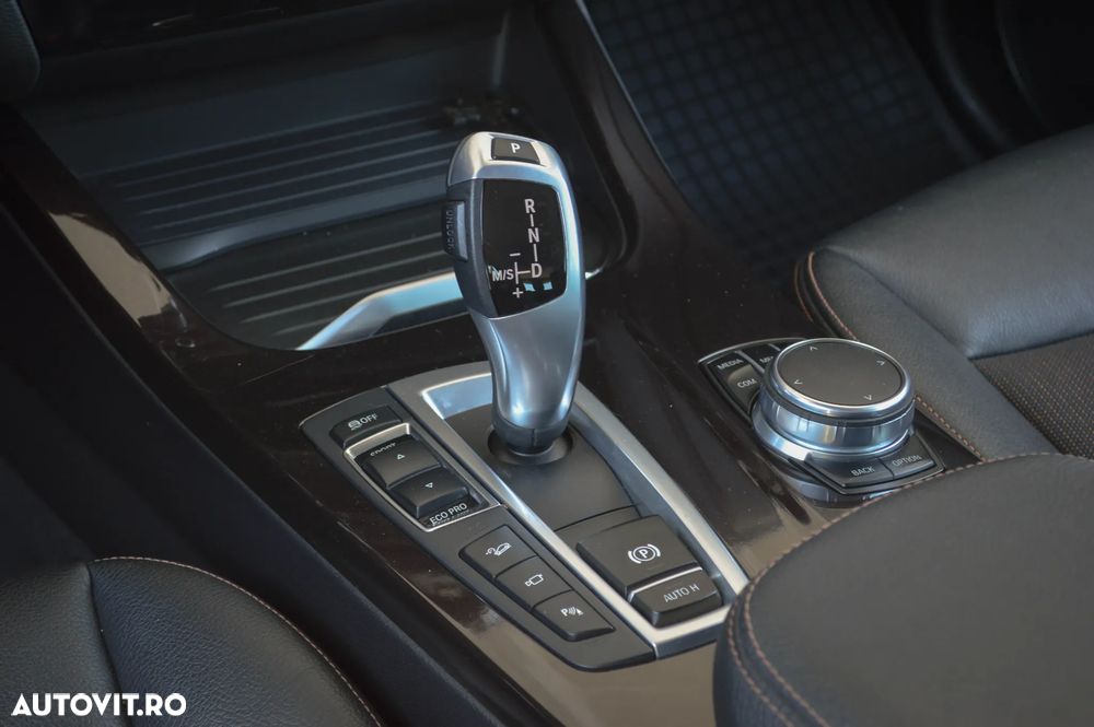 BMW X3 xDrive20d AT xLine - 38
