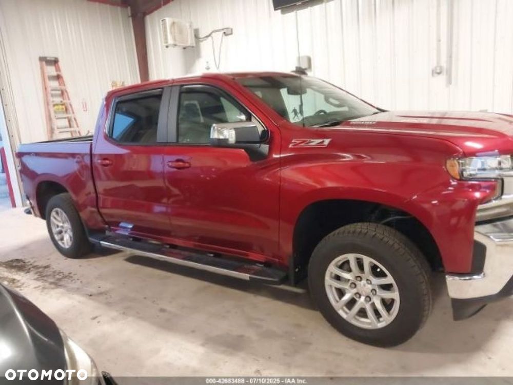Chevrolet Silverado - 3