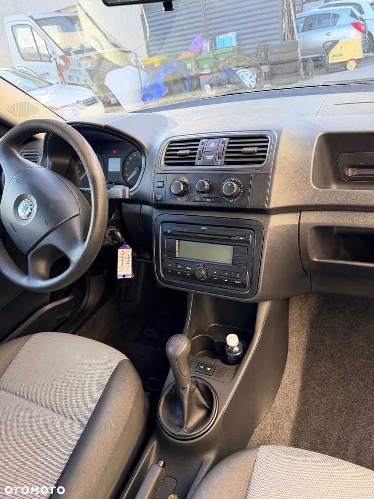 Skoda Fabia 1.4 16V Ambiente - 8