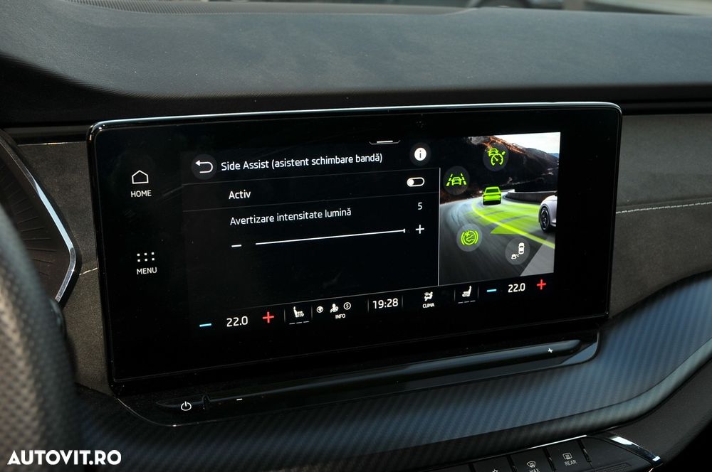 Skoda Octavia 2.0 TSI DSG RS - 25