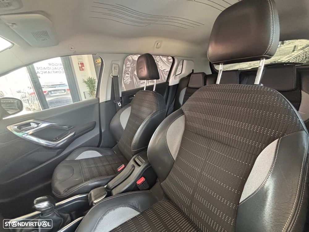 Peugeot 2008 1.6 e-HDi Allure - 12