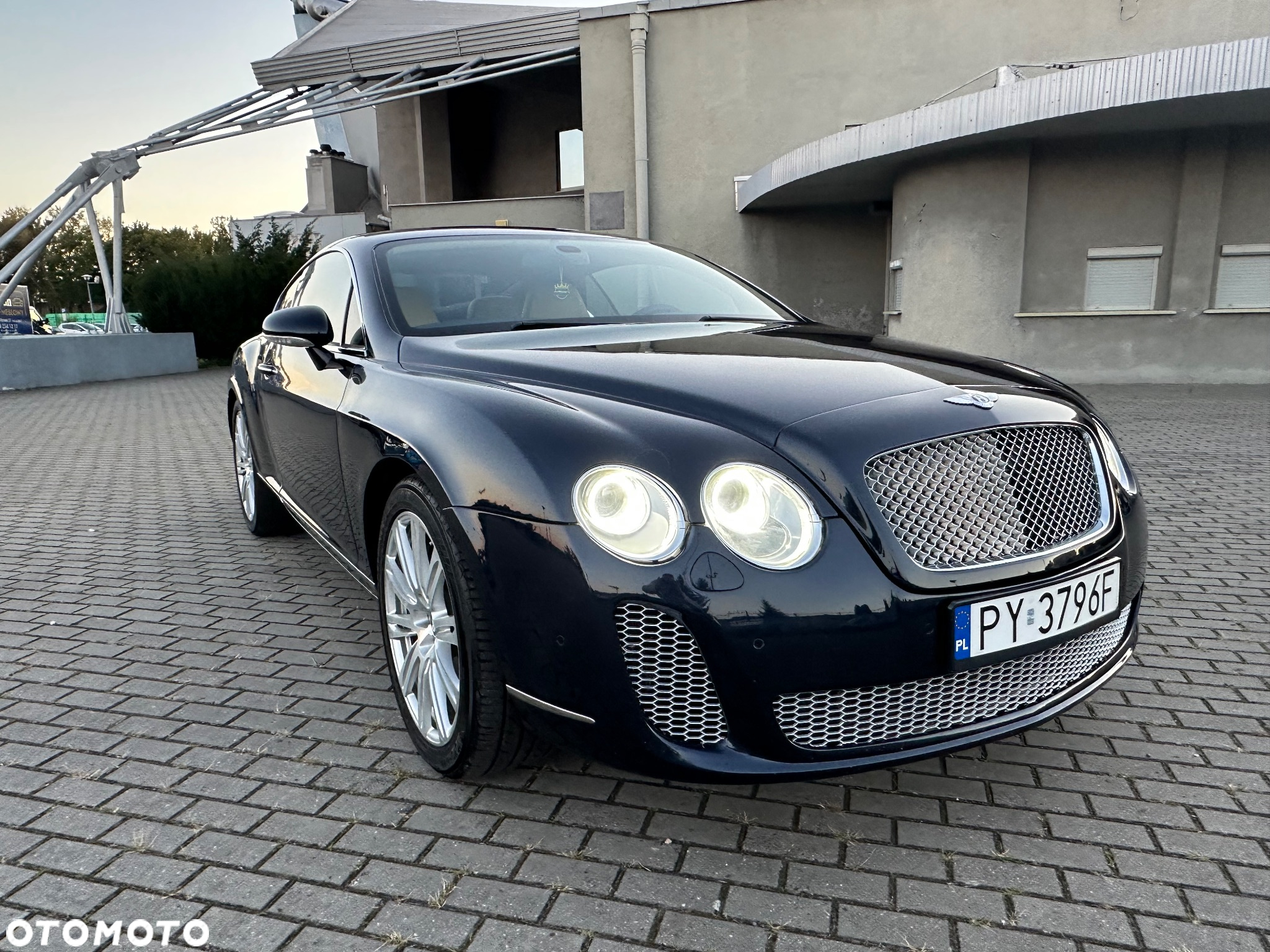 Bentley Continental GT Standard - 11
