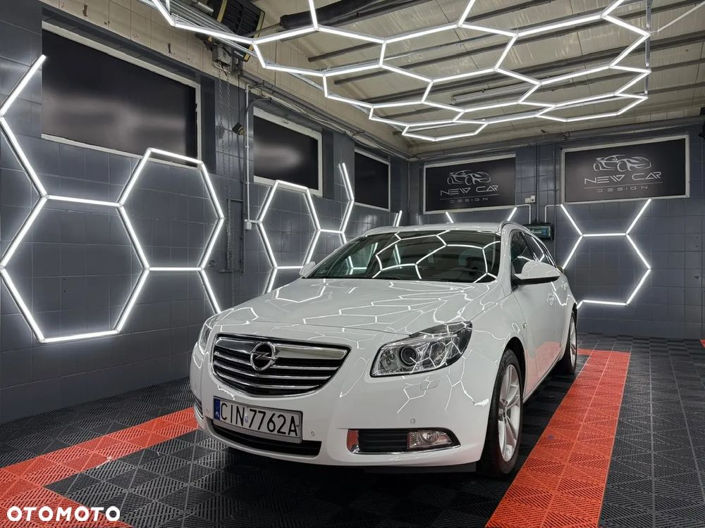 Opel Insignia 2.0 Turbo 4x4 Design Edition - 4