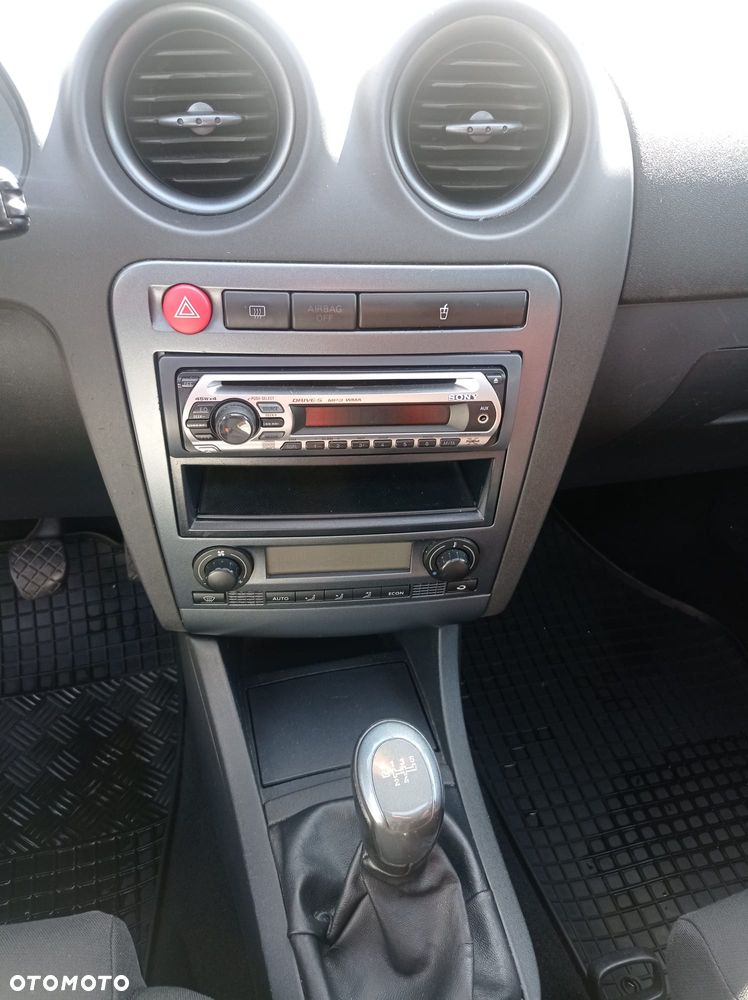 Seat Ibiza 1.4 16V Sport - 11