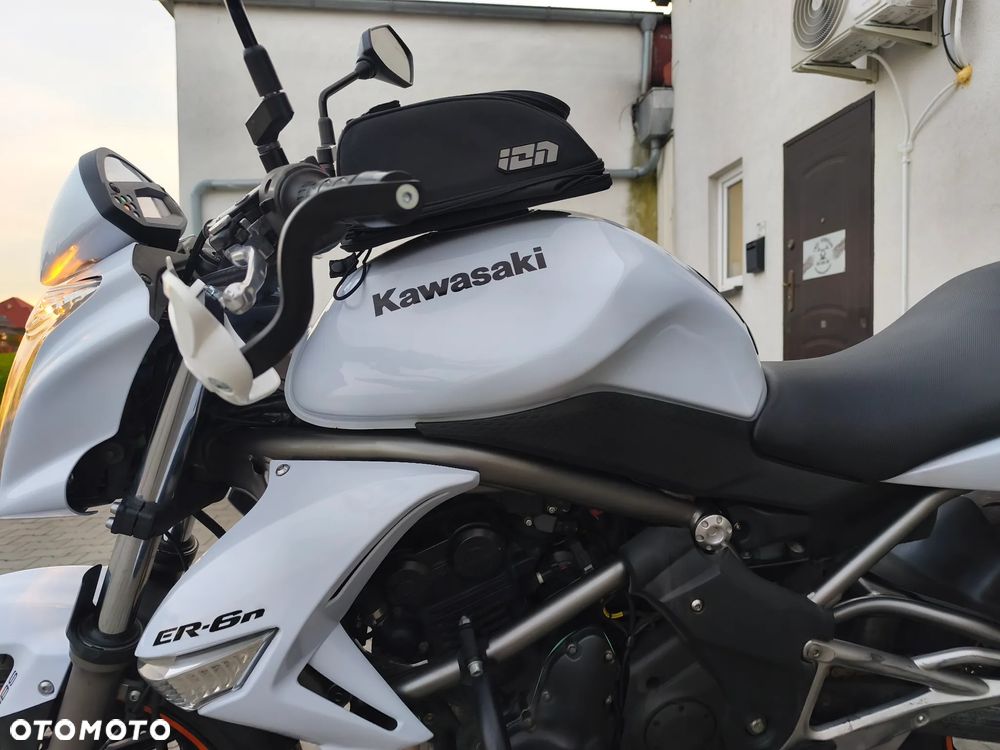 Kawasaki ER - 10