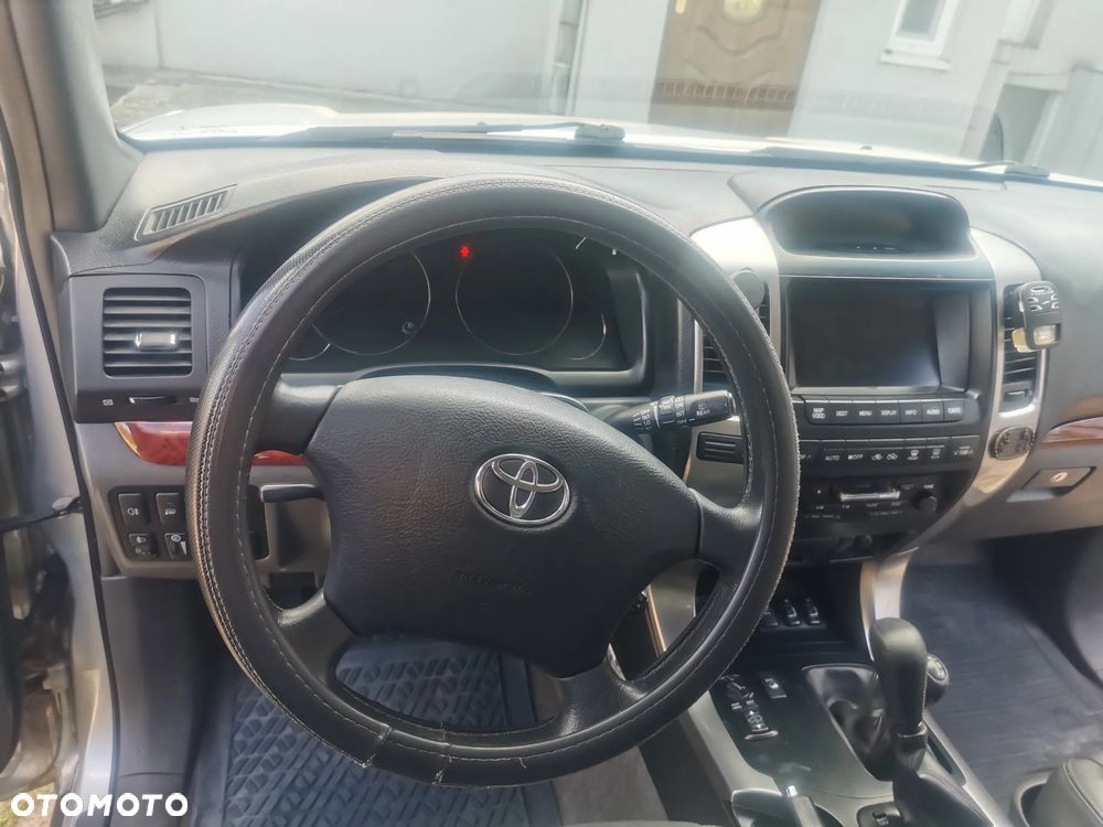 Toyota Land Cruiser - 19
