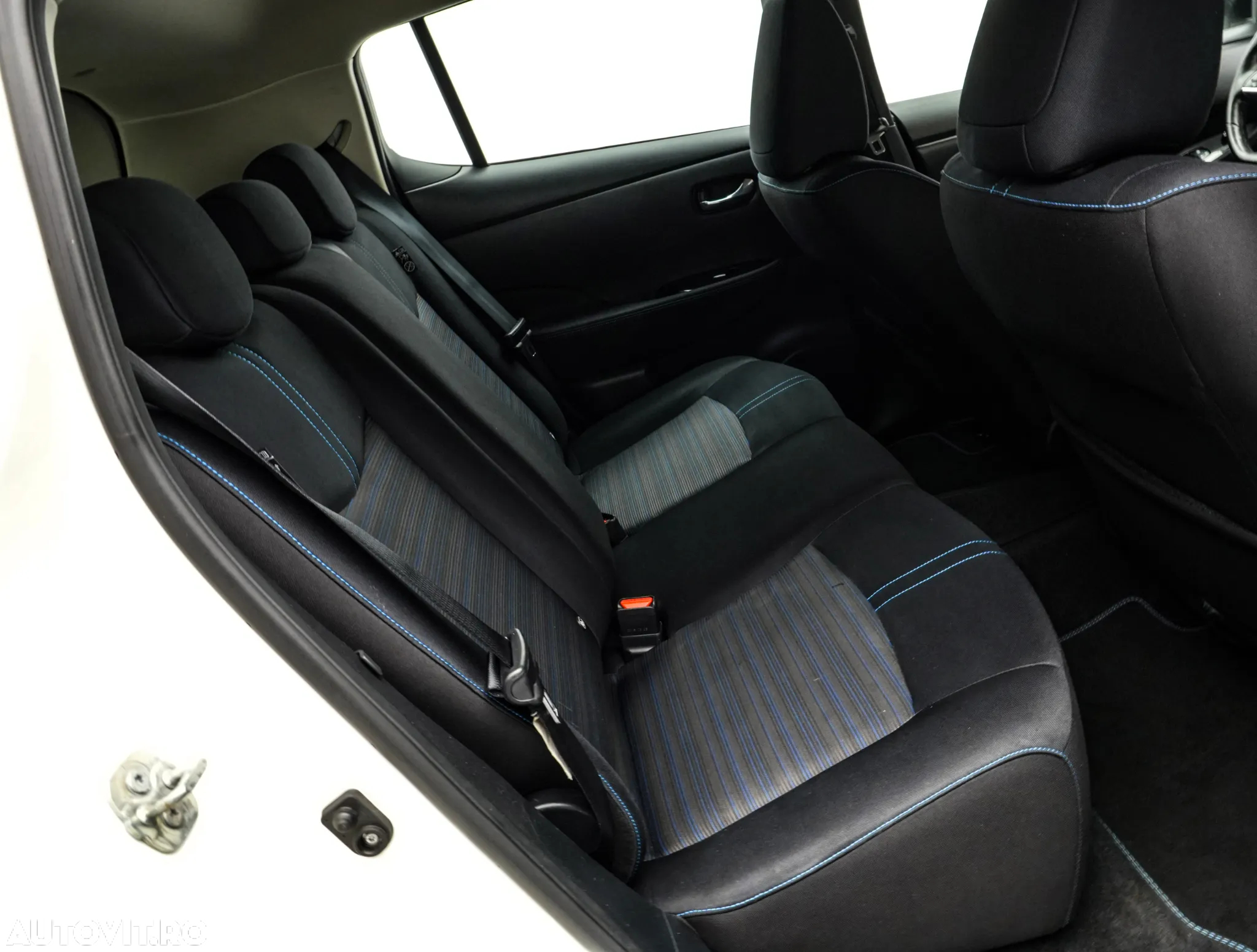 Nissan LEAF N-Connecta - 17