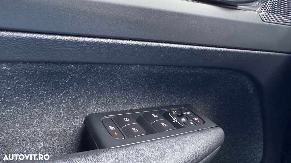 Volvo XC 40 D4 AWD Geartronic Inscription - 9