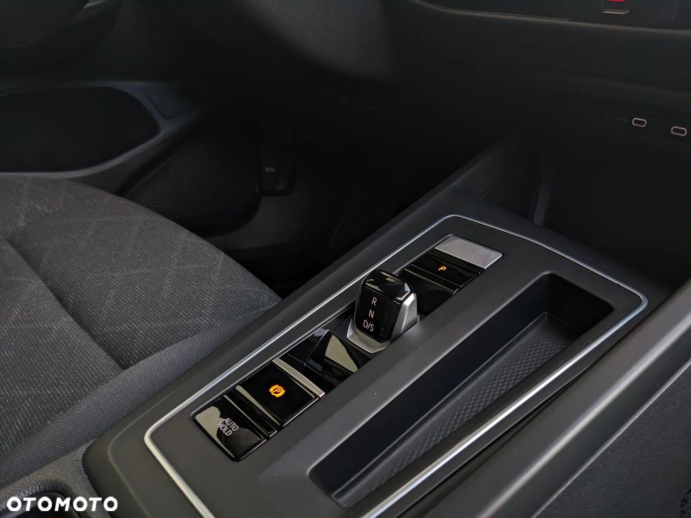 Volkswagen Golf Variant - 24