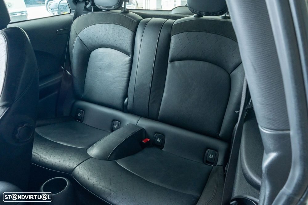 MINI 3 Portas Cooper SE Premium Essential - 9