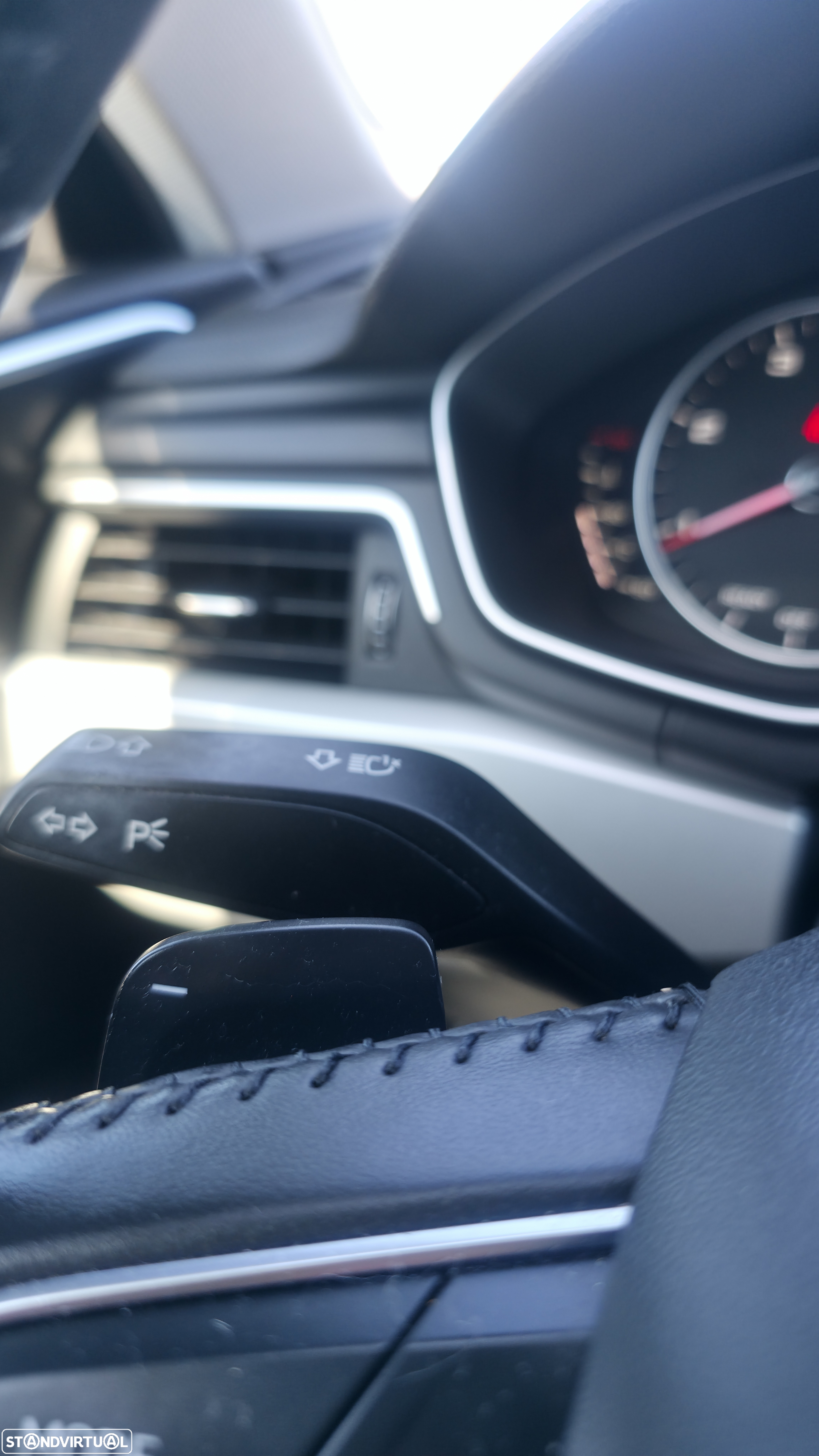 Audi A4 Avant 2.0 TDI Advance S tronic - 13