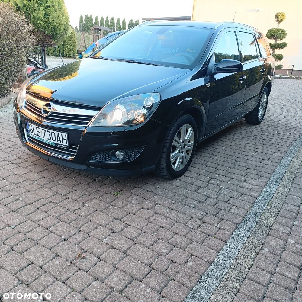 Opel Astra 1.7 CDTI DPF (119g) Innovation 110 Jahre - 1