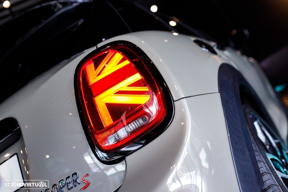 MINI 5 Portas Cooper S Aut. JCW - 13