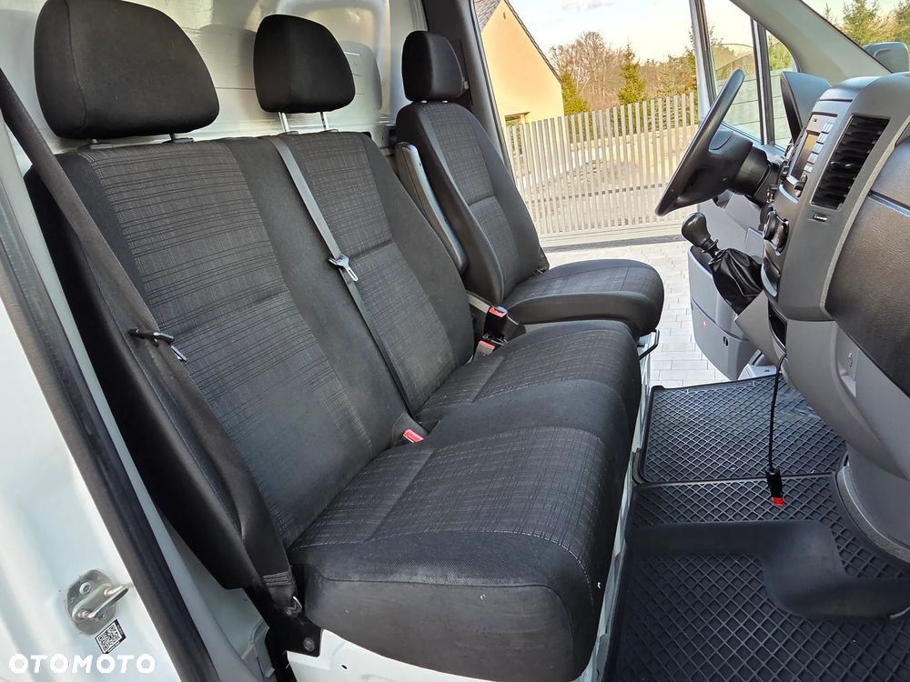 Mercedes-Benz Sprinter - 19