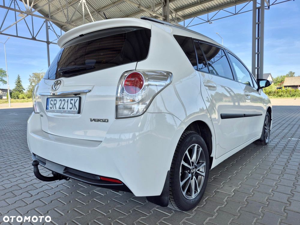 Toyota Verso 1.8 Prestige 7os - 9