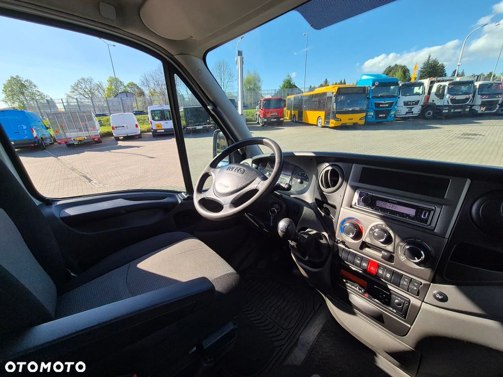 Iveco Daily 65 C 17 / 3.0 SILNIK / KONTENER / WINDA / MOCNY / WEBASTO / MANUAL / NISKI KONTENER / SERWISOWANY / EURO 5 - 21
