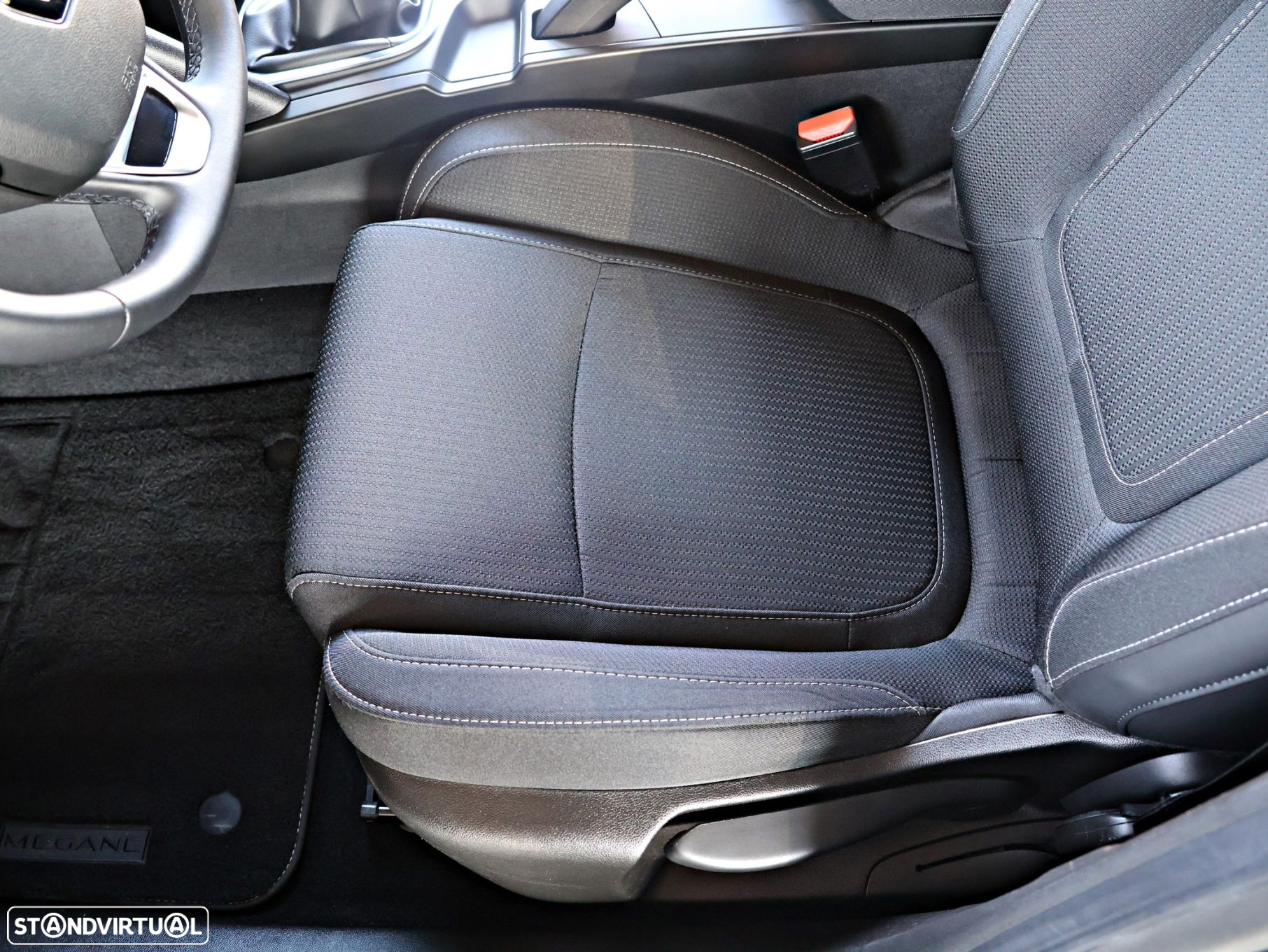 Renault Mégane Sport Tourer 1.5 Blue dCi Equilibre - 27