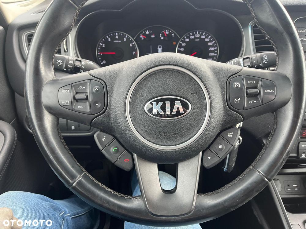 Kia Carens 1.6 GDI XL 7os EU6 - 8