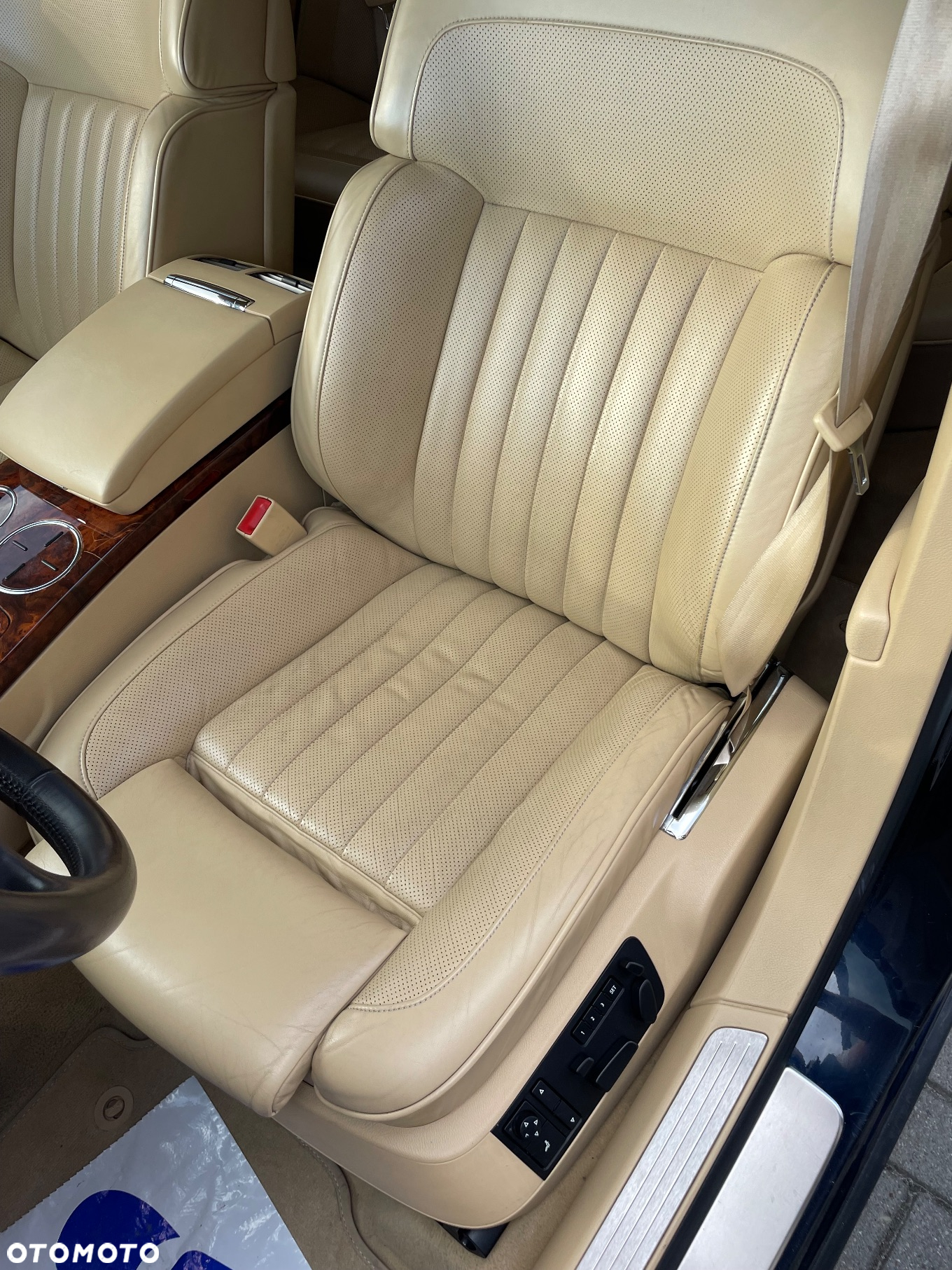 Volkswagen Phaeton - 12