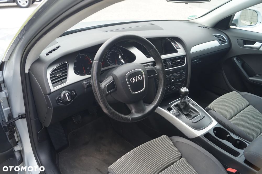 Audi A4 Avant 2.0 TDI DPF Ambition - 33