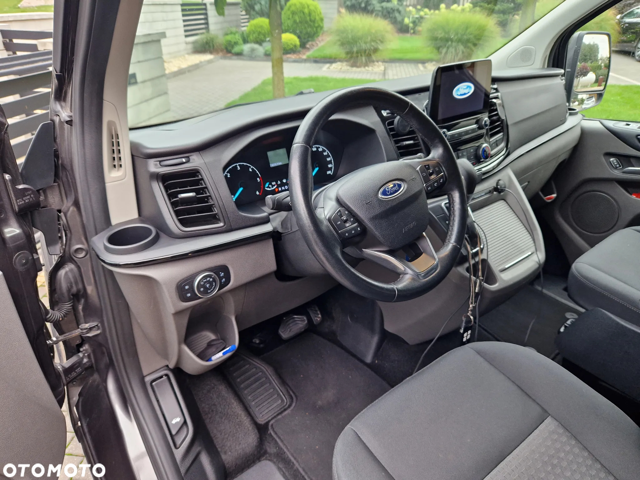 Ford Tourneo Custom - 6
