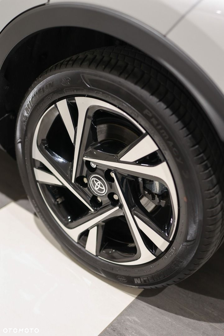 Toyota C-HR - 14