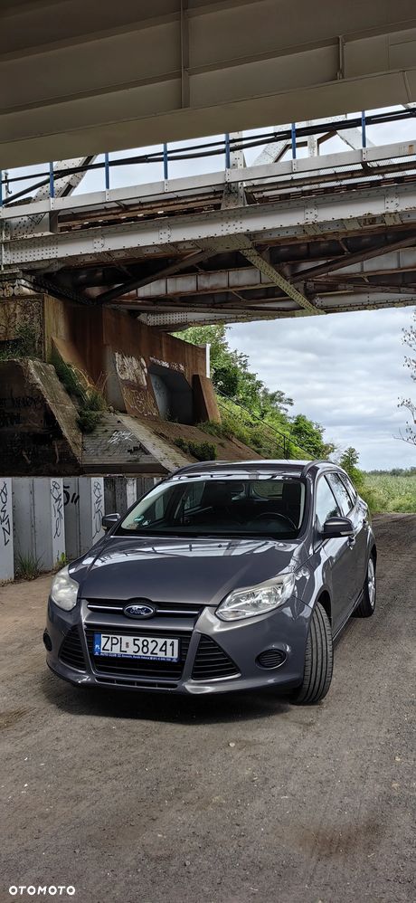 Ford Focus 1.6 Ambiente - 3