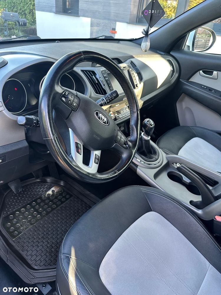 Kia Sportage - 10