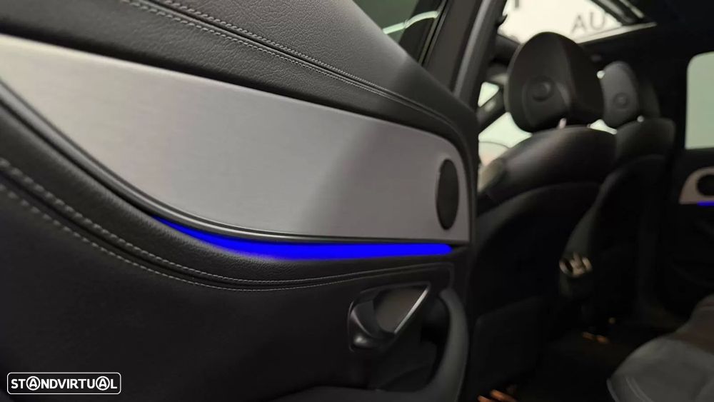 Mercedes-Benz E 300 e AMG Line - 30