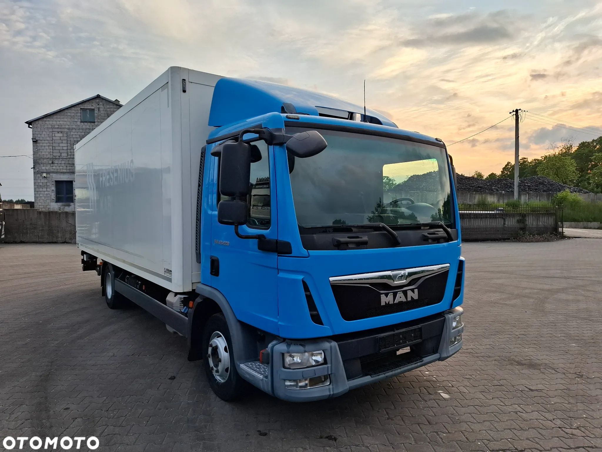MAN TGL 12.220 - 1