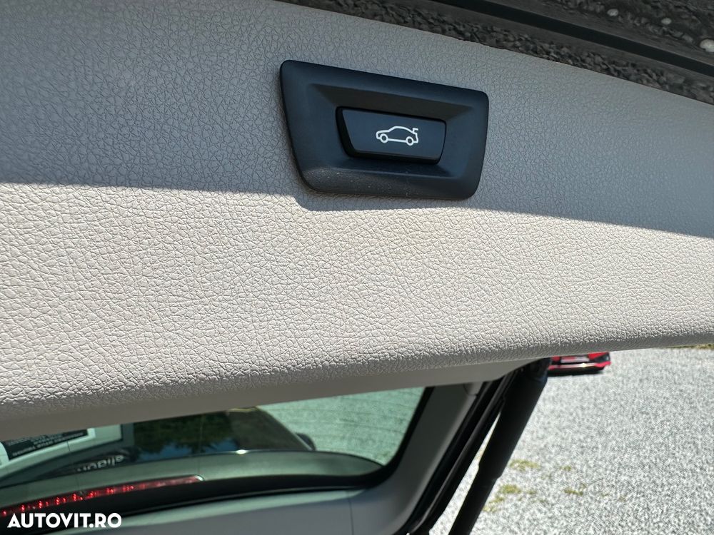 BMW Seria 3 320d DPF Touring Aut. Edition Sport - 7