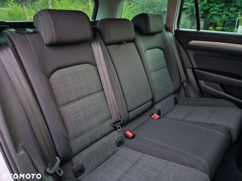 Volkswagen Passat 1.5 TSI EVO Business - 17