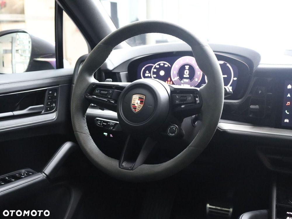 Porsche Cayenne - 15
